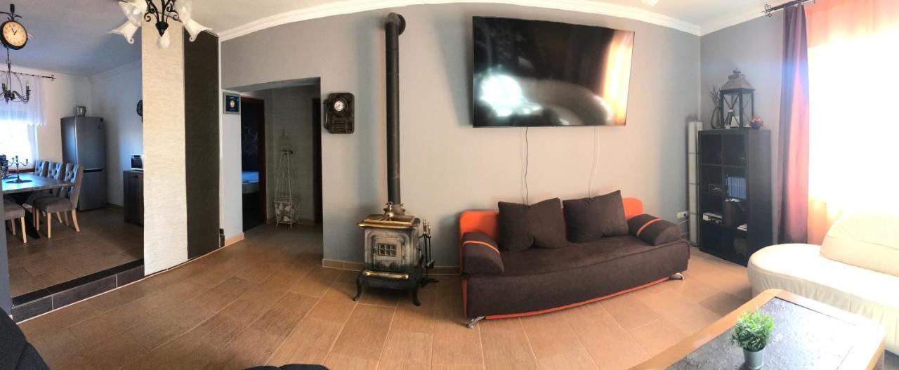 Apartament Eden Apartman Algyo Zewnętrze zdjęcie